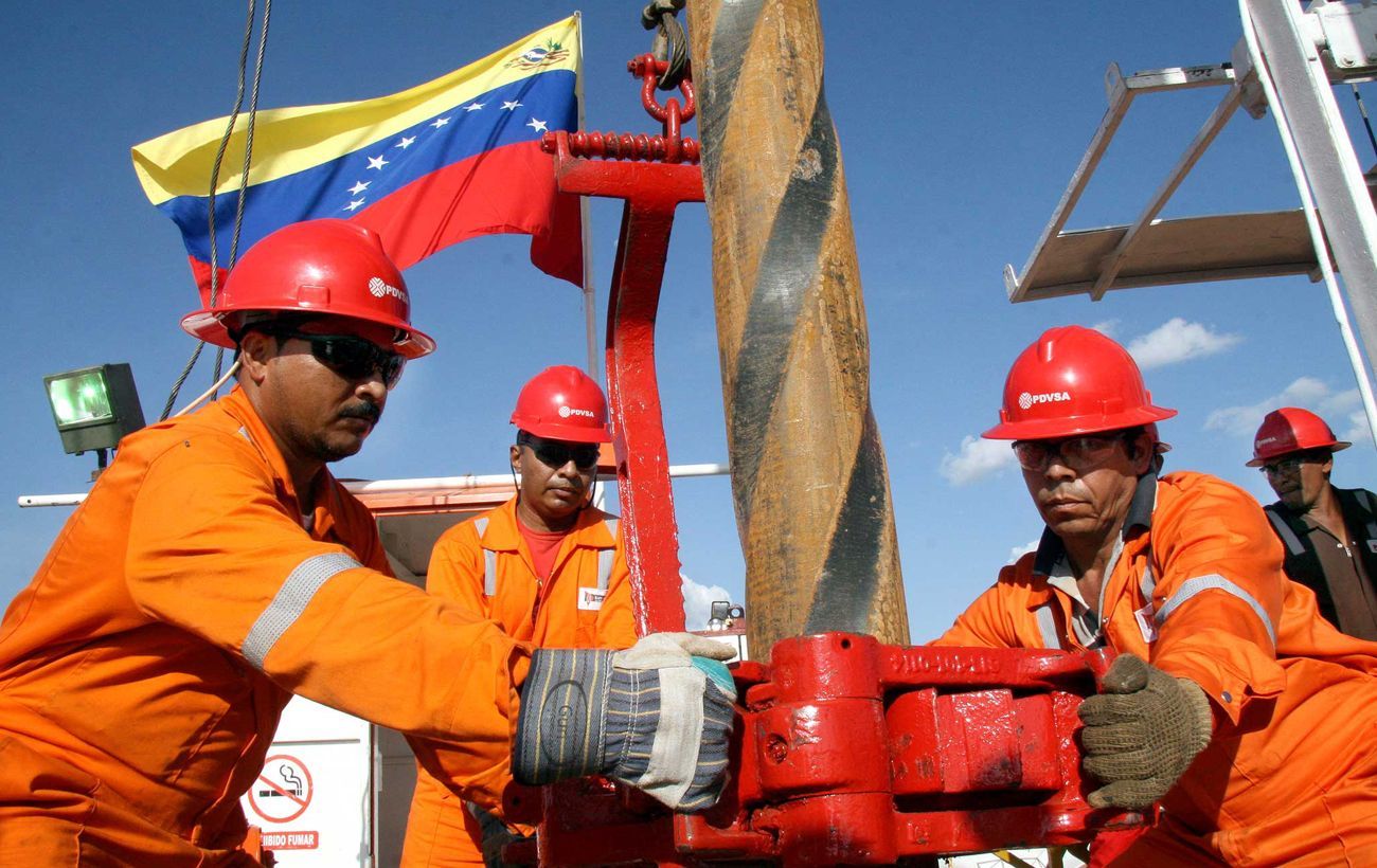Maduro’s Capture in Venezuela Pressures Oil Prices as CAD and NOK Weaken